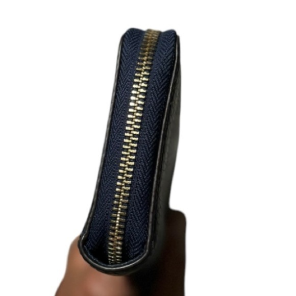 Michael Kors Navy Blue Leather Zip Around Wallet Rectangular Wristlet - Picture 2 of 13